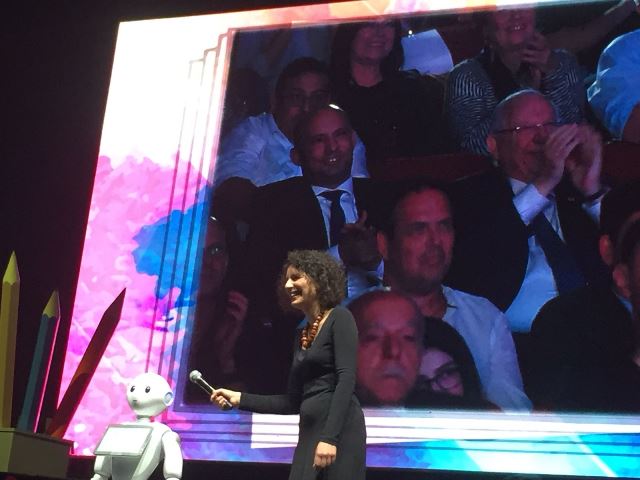 Dr. Shelly Levy-Tzedek presented her work to the President of Israel, Reuven Rivlin