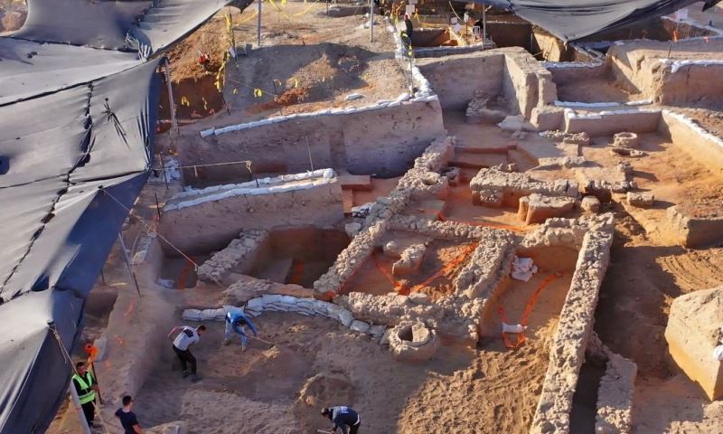 אתר החפירה שבו התגלה הקליע. צילום אמיל אלג'ם רשות העתיקות