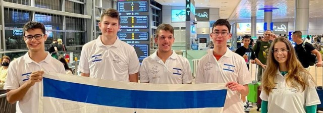 נבחרת הפיזיקה של ישראל, שהוכשרה במרכז חוס​ידמן לנוער שוחר מדע, זכתה במדליית זהב, שתי מדליות כסף ושתיים מארד באולימפיאדה הבינלאומית בפיזיקה שהסתיימה ב-17 ביולי 2022